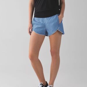Lululemon Wake & Flow Short
Blue Denim
